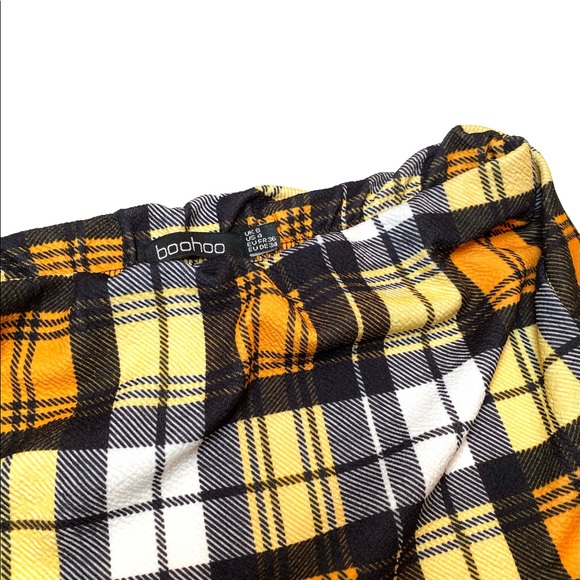BOOHOO PLAID SKIRT - Picture 3 of 3